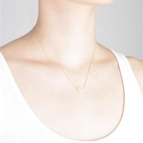 Lotus Pendent Necklace Gold - Picture 6 of 11